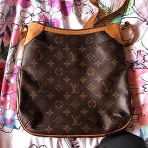 Louis Vuitton cross body bag